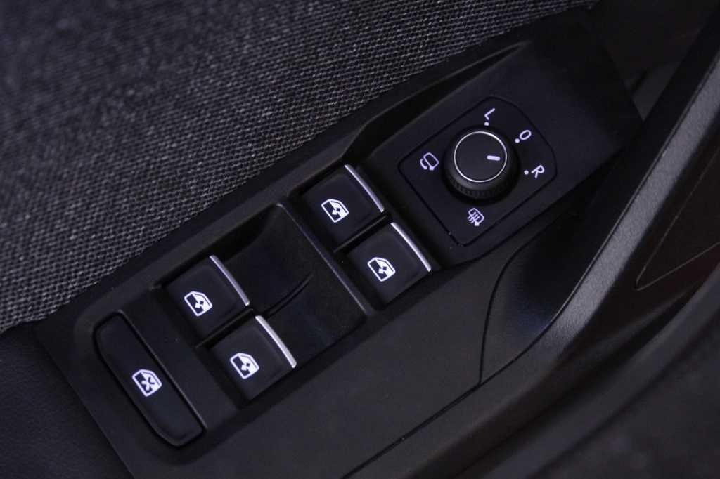 seat-leon-2024-hibrido-1395cc