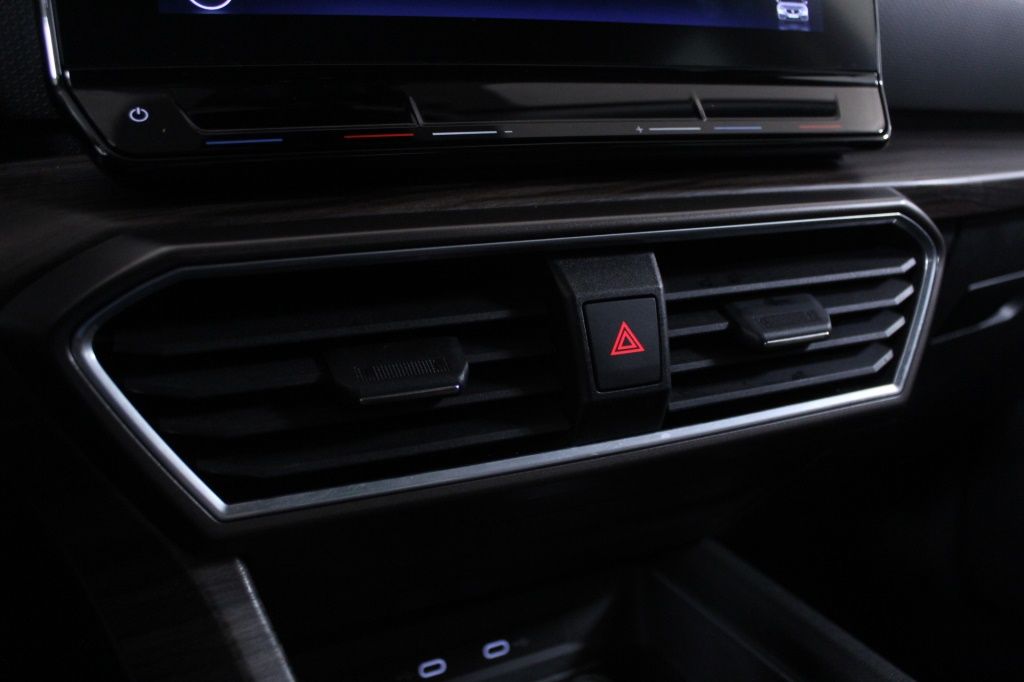 seat-leon-2024-hibrido-1395cc