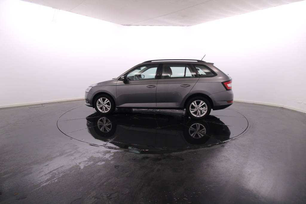 skoda-fabia-2022-gasolina-999cc