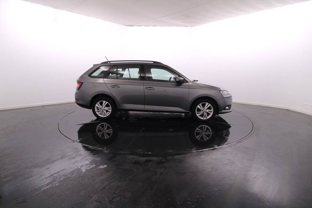 skoda-fabia-2022-gasolina-999cc