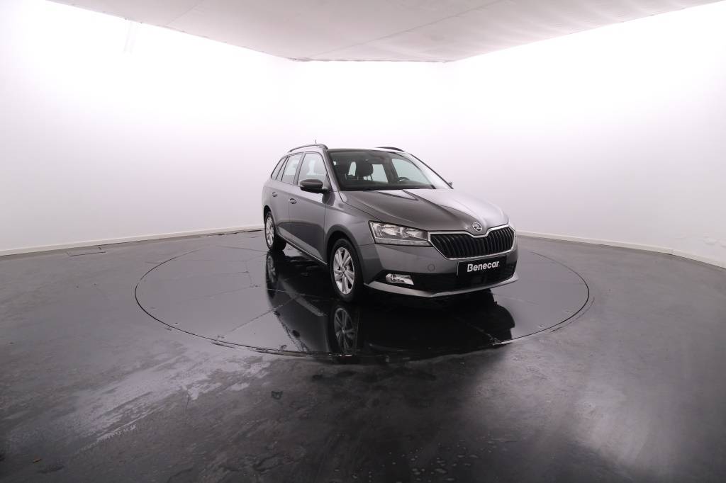 skoda-fabia-2022-gasolina-999cc