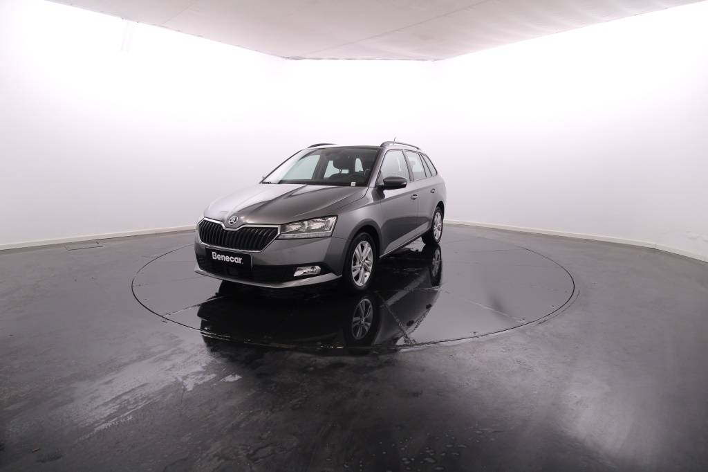 skoda-fabia-2022-gasolina-999cc