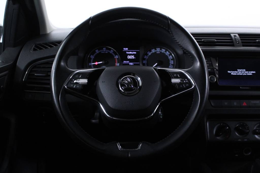 skoda-fabia-2022-gasolina-999cc