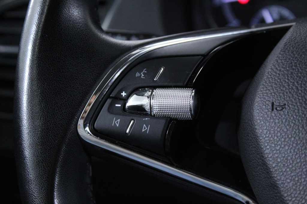 skoda-fabia-2022-gasolina-999cc
