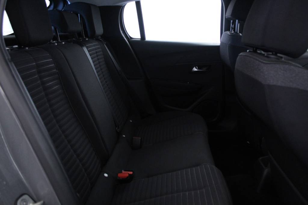 peugeot-208-2024-gasolina-1199cc