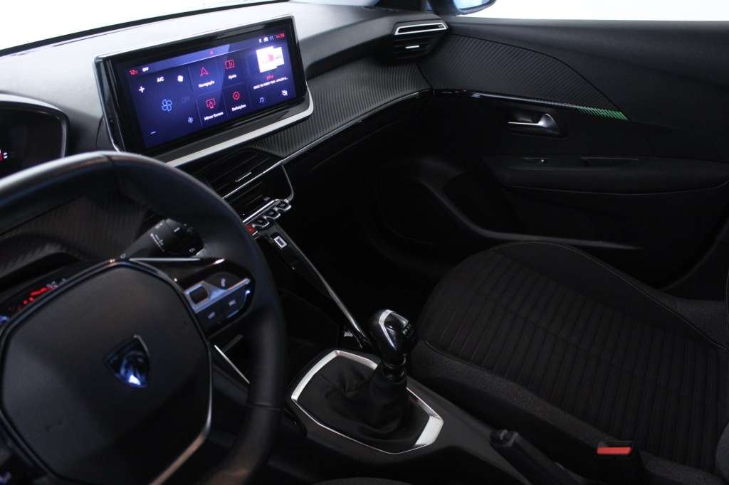 peugeot-208-2024-gasolina-1199cc