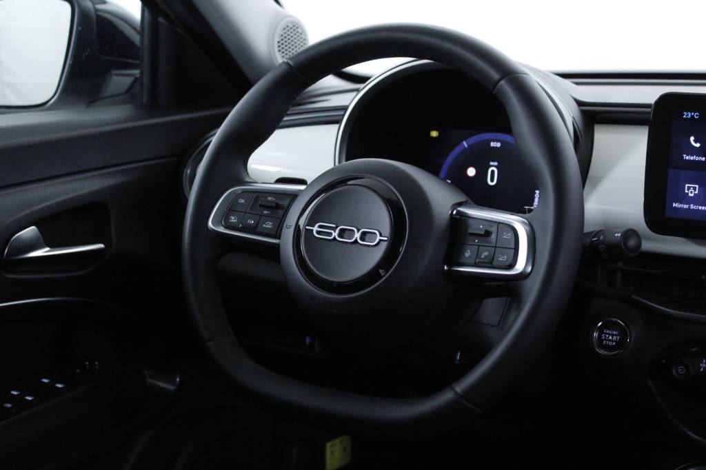 fiat-600-2025-hibrido-1199cc