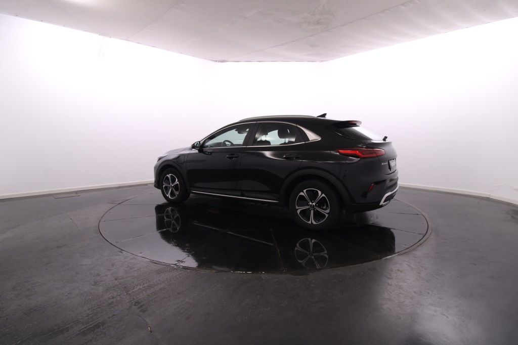 kia-xceed-2024-hibrido-1580cc
