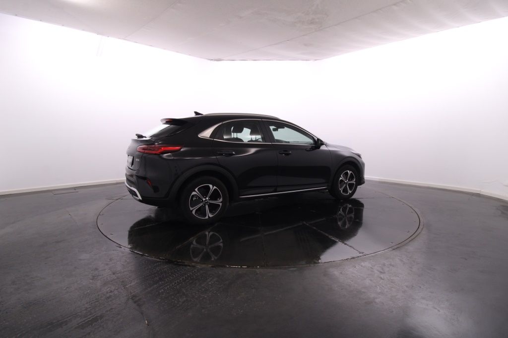 kia-xceed-2024-hibrido-1580cc