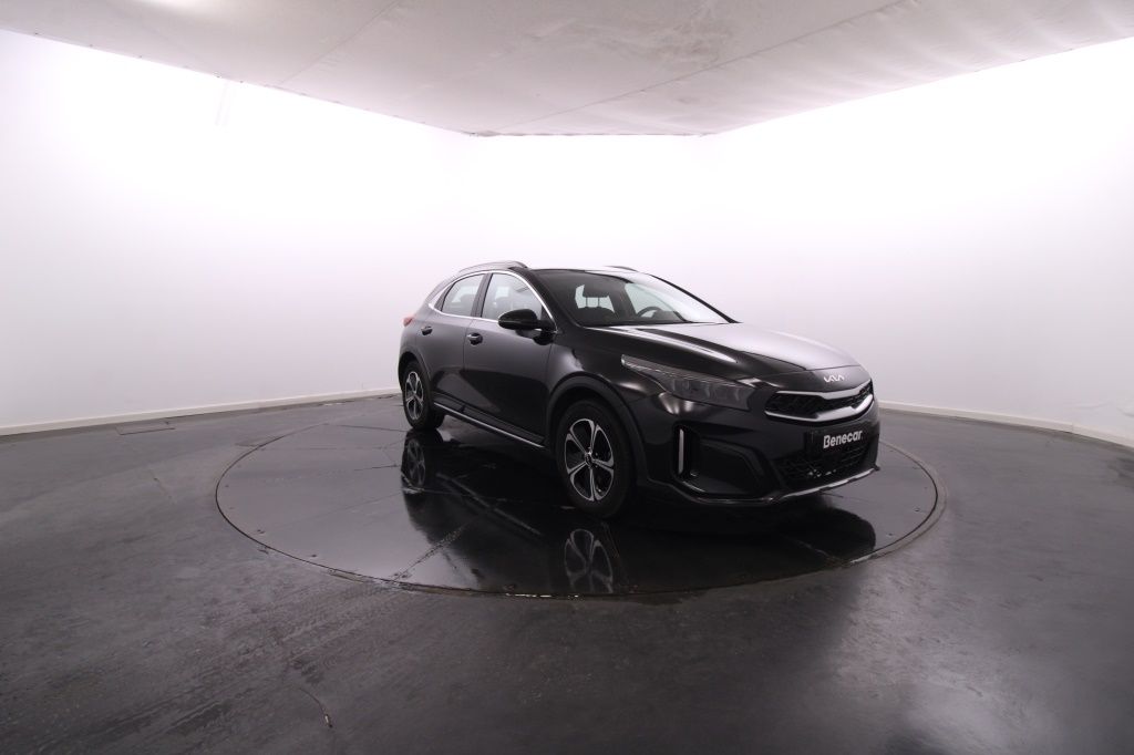 kia-xceed-2024-hibrido-1580cc