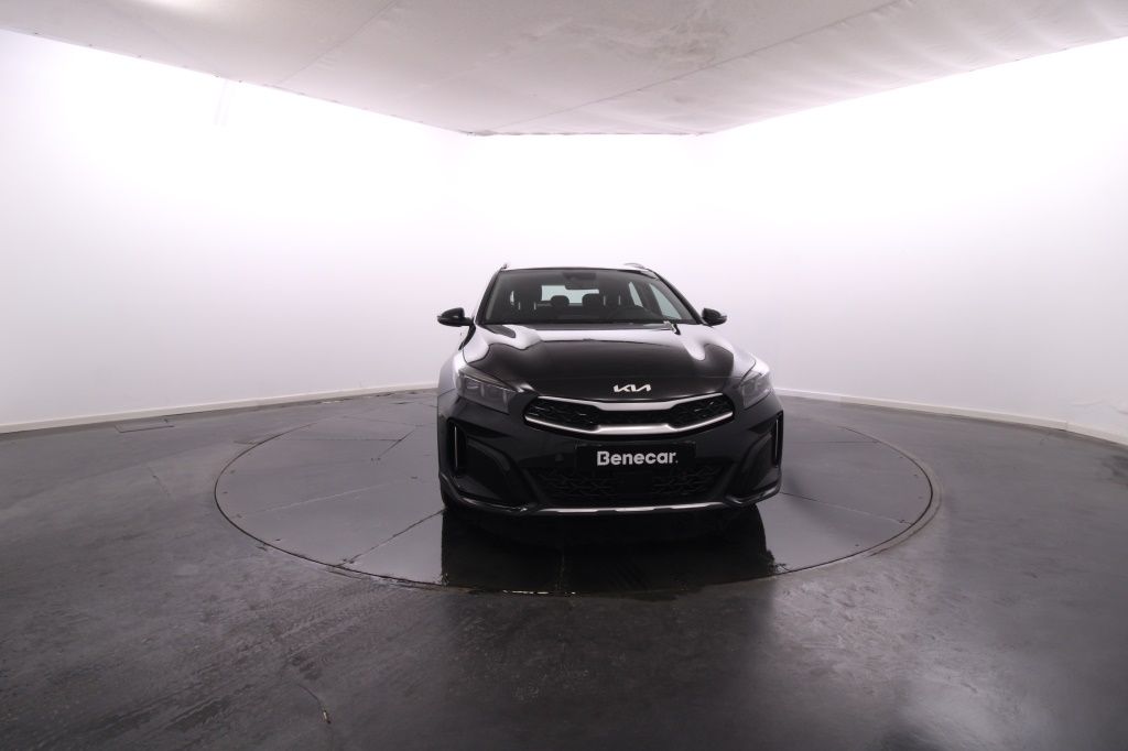 kia-xceed-2024-hibrido-1580cc