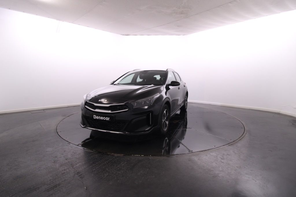 kia-xceed-2024-hibrido-1580cc