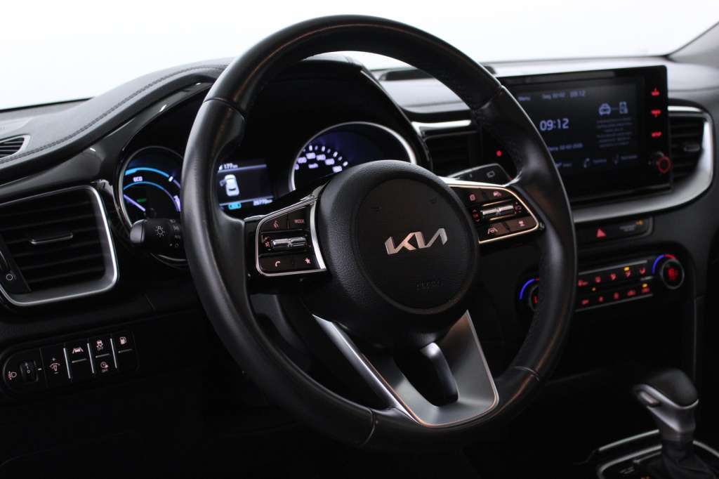 kia-xceed-2024-hibrido-1580cc