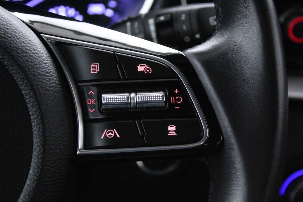 kia-xceed-2024-hibrido-1580cc