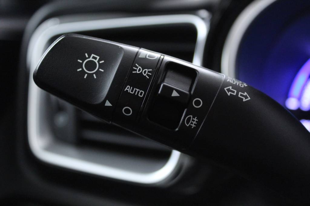 kia-xceed-2024-hibrido-1580cc