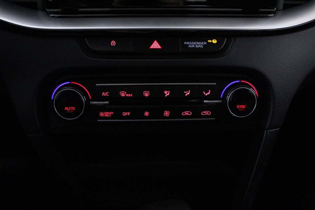 kia-xceed-2024-hibrido-1580cc