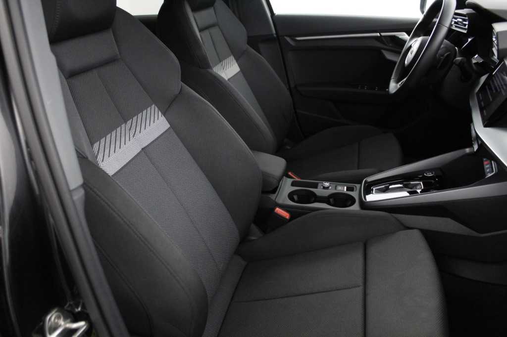 audi-a3-limousine-2025-hibrido-1498cc