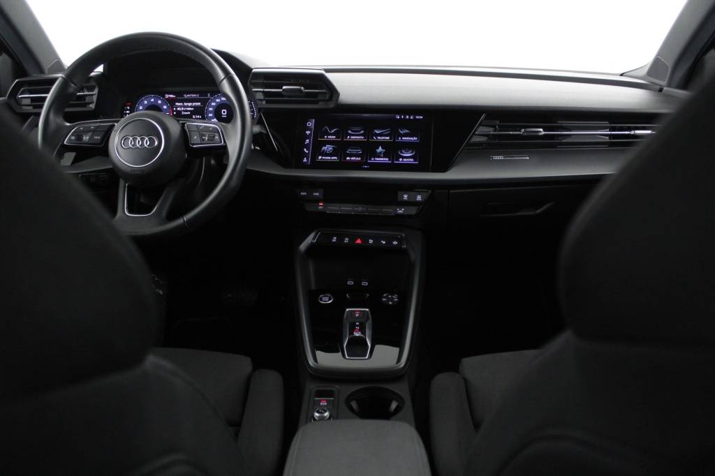 audi-a3-limousine-2025-hibrido-1498cc