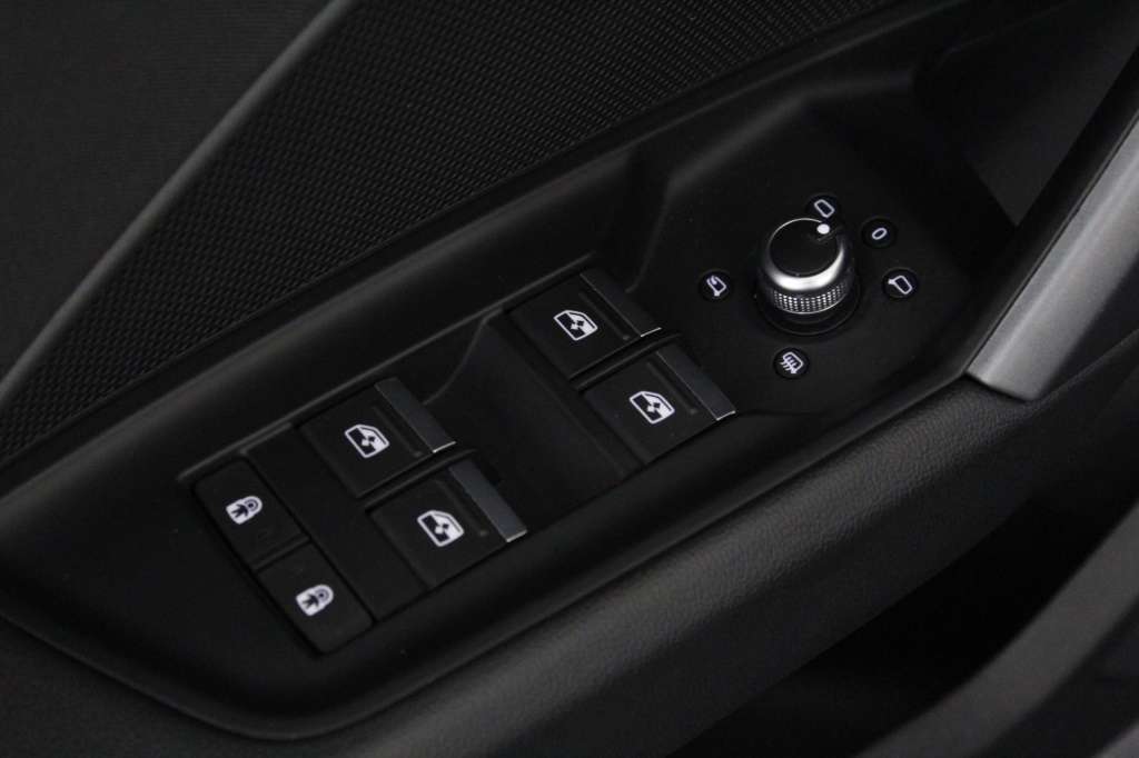 audi-a3-limousine-2025-hibrido-1498cc
