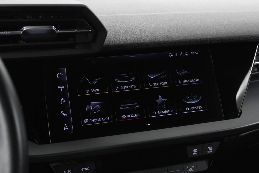 audi-a3-limousine-2025-hibrido-1498cc