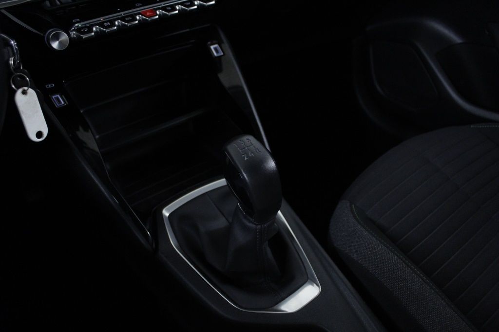 peugeot-208-2024-gasolina-1199cc