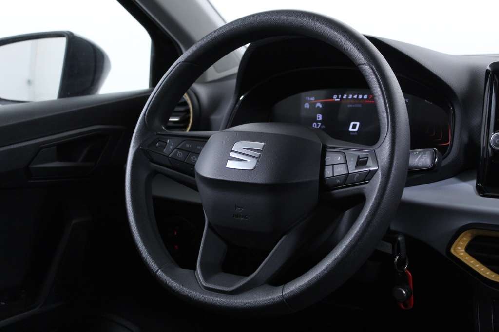 seat-ibiza-2023-gasolina-999cc