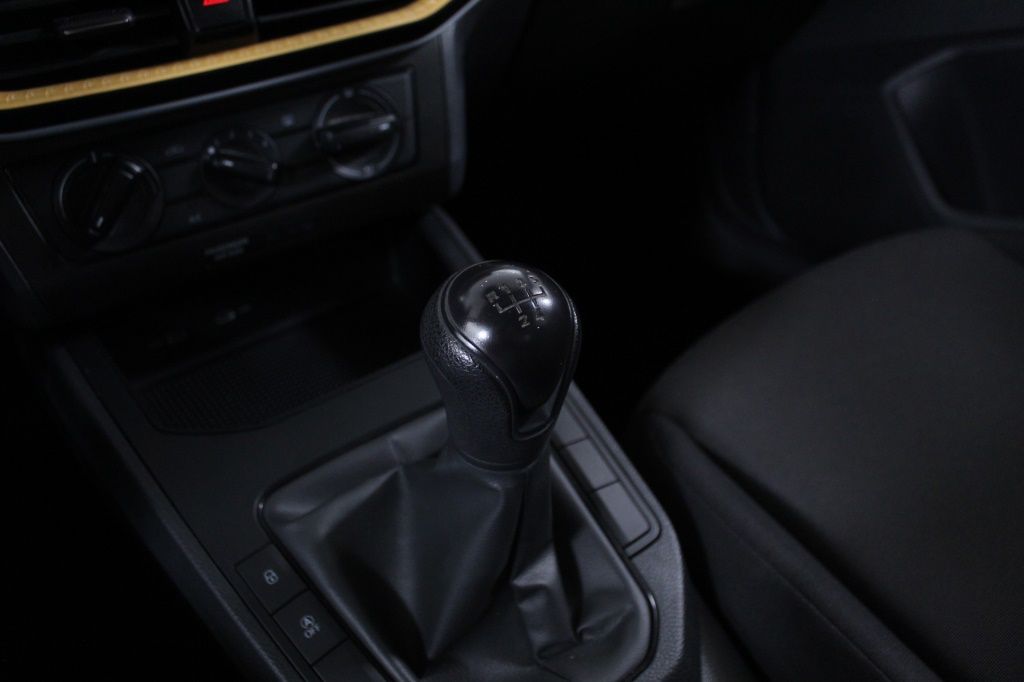 seat-ibiza-2023-gasolina-999cc