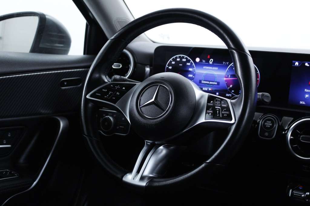 mercedes-benz-classe-a-2024-diesel-1950cc