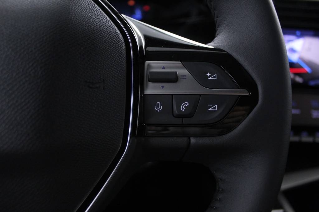 peugeot-308-2023-diesel-1499cc
