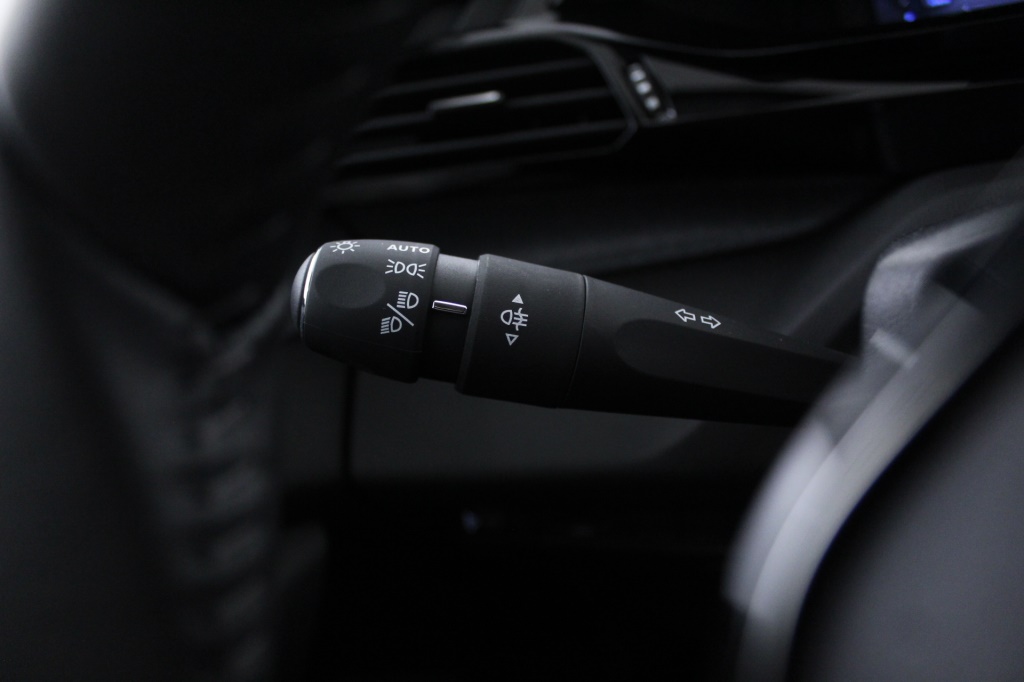 peugeot-308-2023-diesel-1499cc