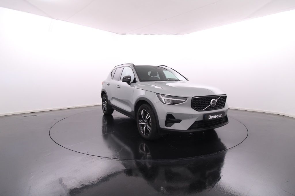 volvo-xc40-2025-hibrido-1969cc