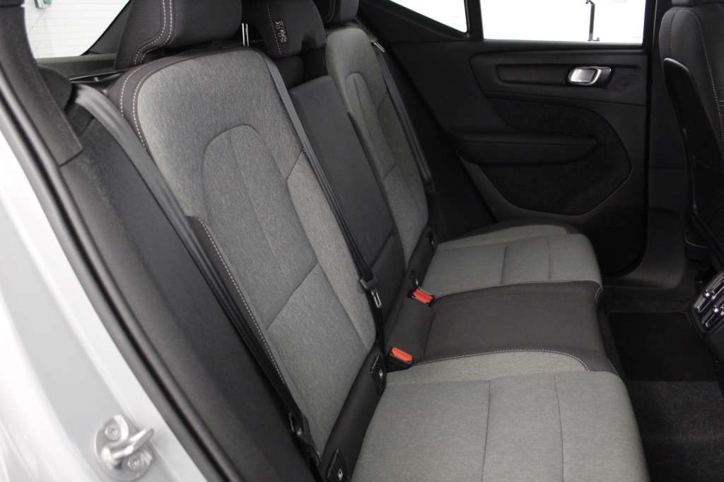 volvo-xc40-2025-hibrido-1969cc