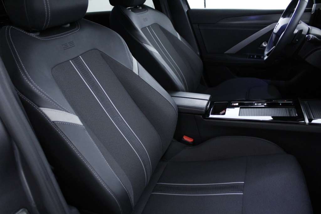 opel-astra-2025-gasolina-1199cc