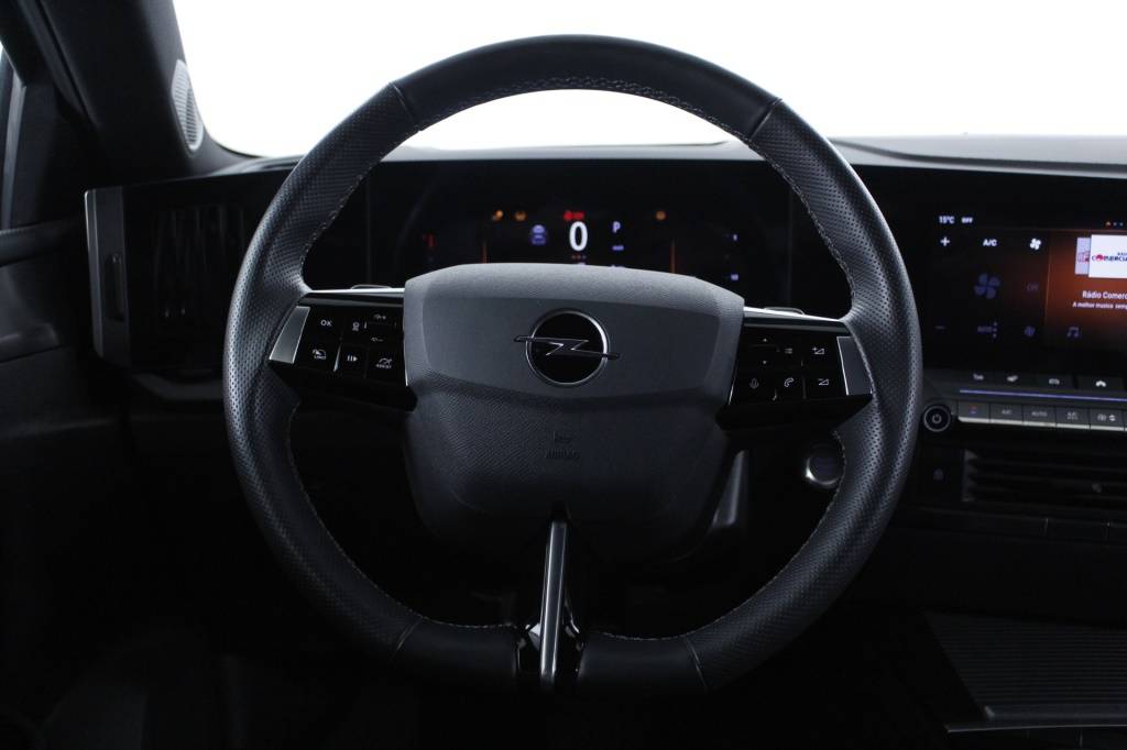 opel-astra-2025-gasolina-1199cc