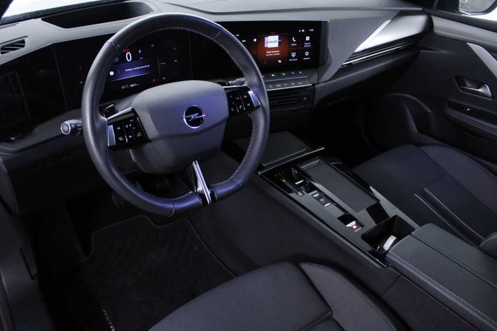 opel-astra-2025-gasolina-1199cc