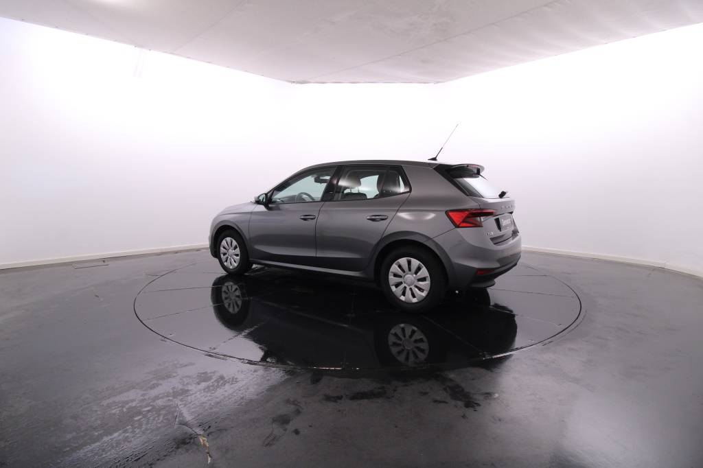 skoda-fabia-2023-gasolina-999cc