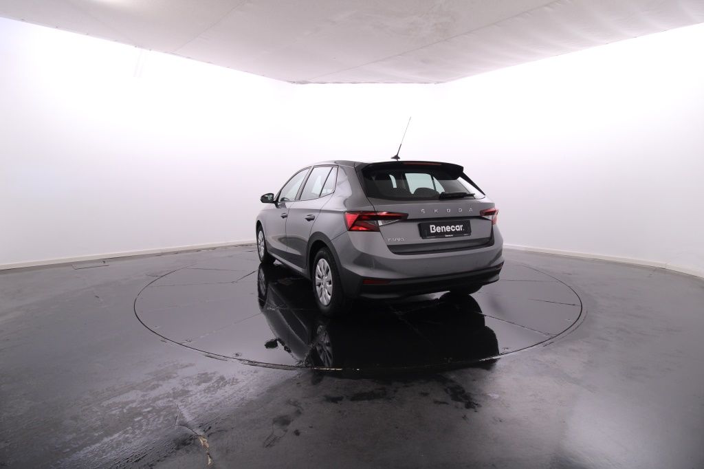 skoda-fabia-2023-gasolina-999cc
