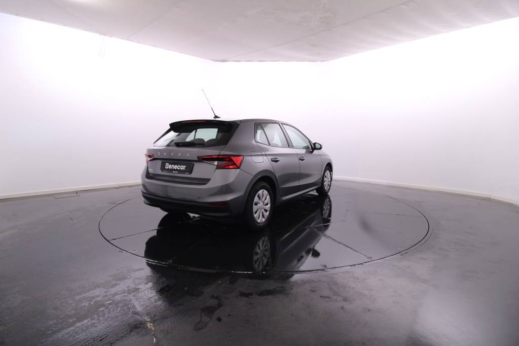 skoda-fabia-2023-gasolina-999cc