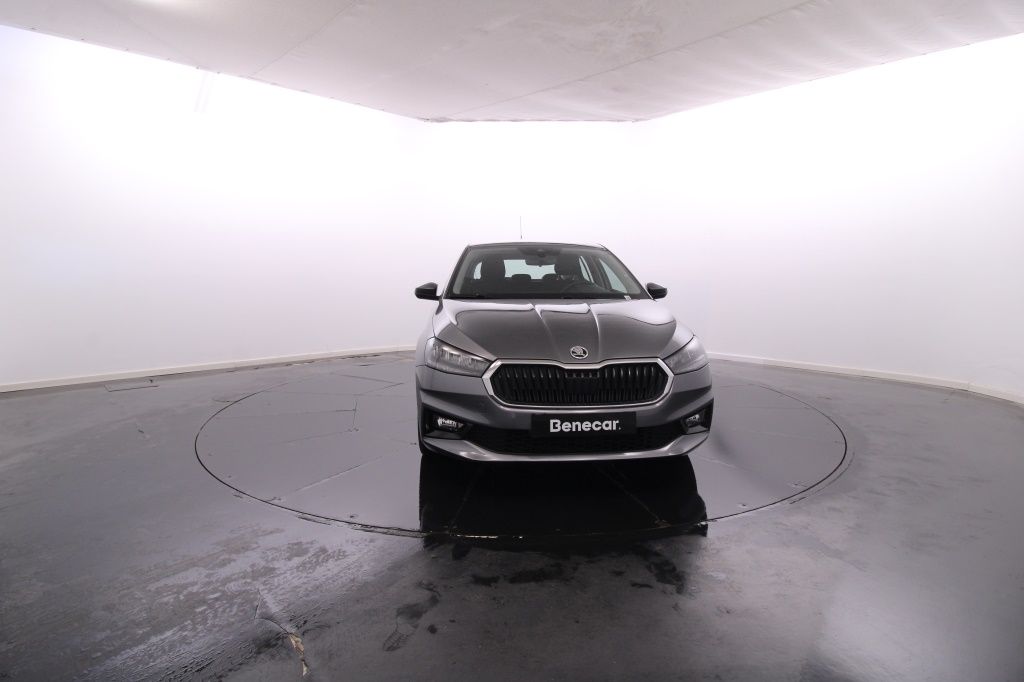 skoda-fabia-2023-gasolina-999cc
