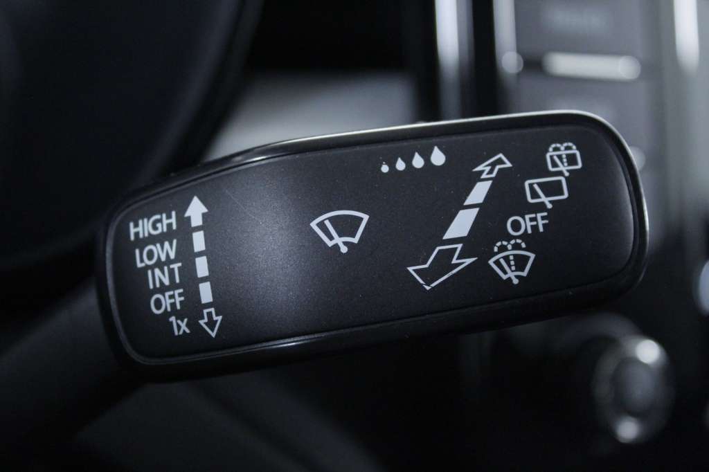 skoda-fabia-2023-gasolina-999cc