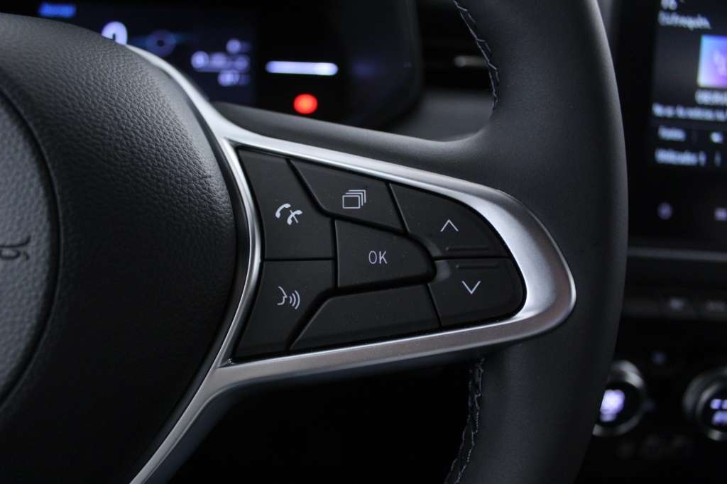 mitsubishi-colt-2024-gasolina-999cc