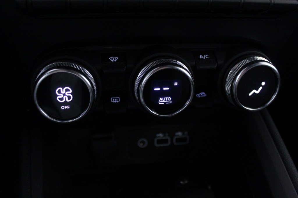 mitsubishi-colt-2024-gasolina-999cc