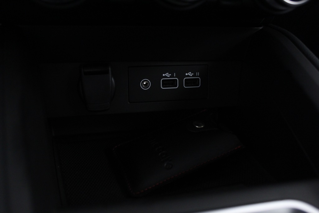 mitsubishi-colt-2024-gasolina-999cc