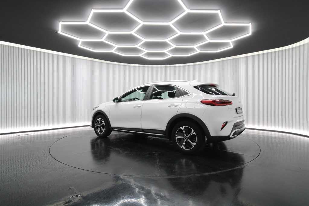 kia-xceed-2023-hibrido-1580cc