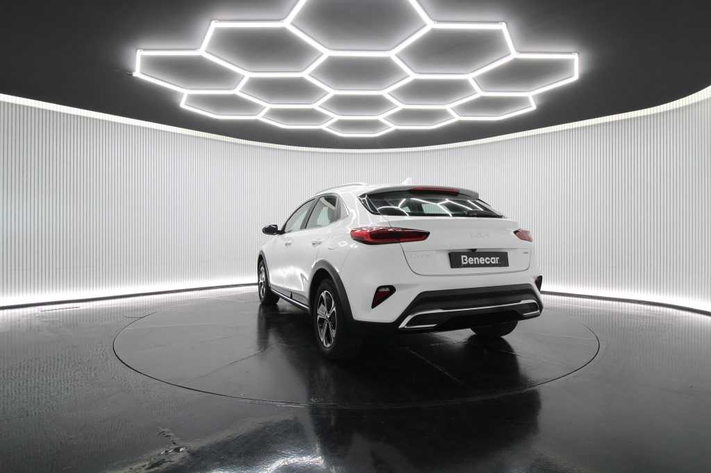 kia-xceed-2023-hibrido-1580cc
