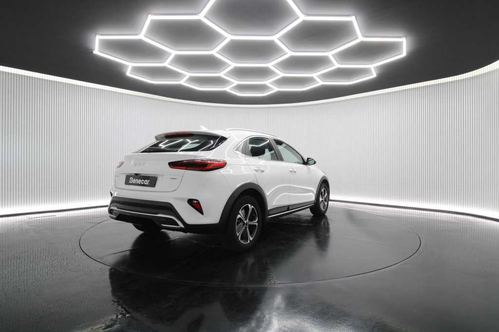 kia-xceed-2023-hibrido-1580cc
