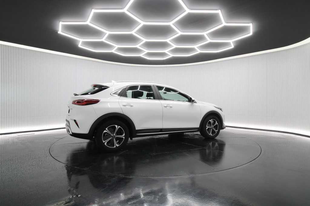 kia-xceed-2023-hibrido-1580cc