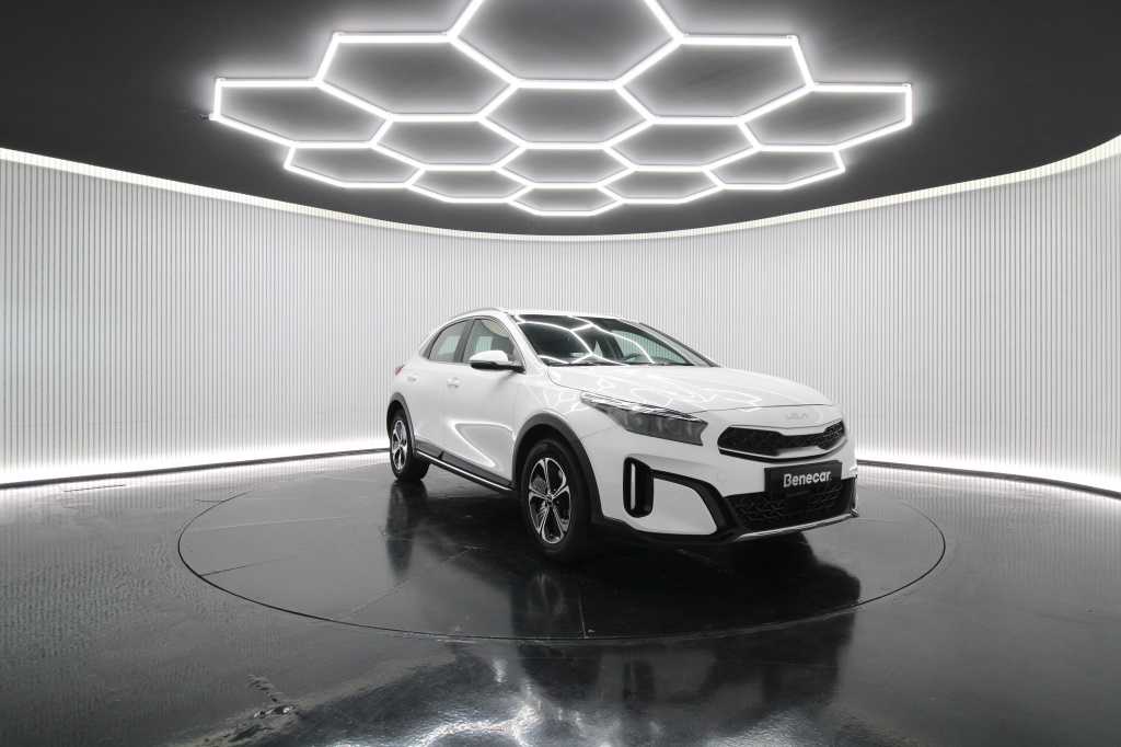 kia-xceed-2023-hibrido-1580cc
