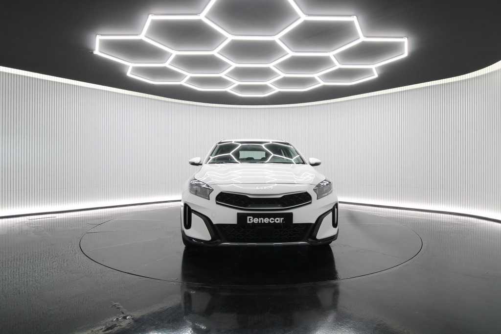 kia-xceed-2023-hibrido-1580cc
