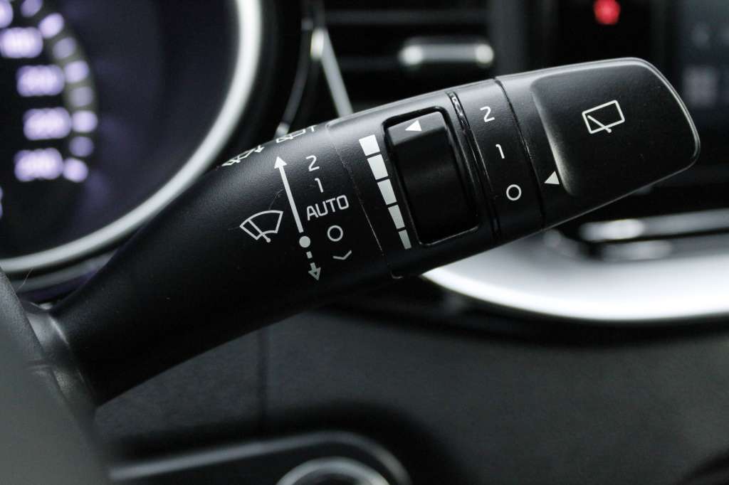 kia-xceed-2023-hibrido-1580cc